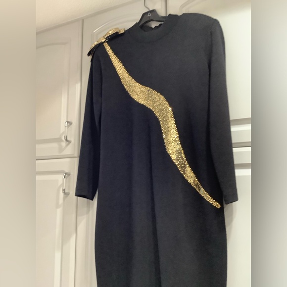 🍒🍒ST. JOHN VTG EVENING BY Marie Gray Black Knit Dress w/Sequin Bow Design Sz 12 - Picture 15 of 16
